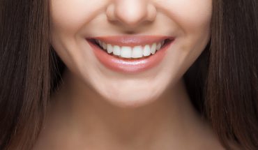 how to get white teeth fast at home for free