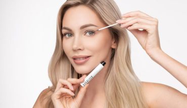 growth eyelash serum with peptides nanolash